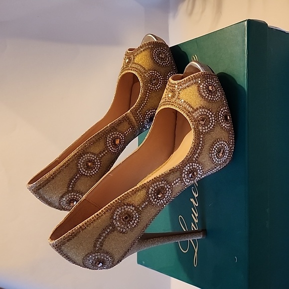 Lauren Lorraine "Elenor" nude size 8. New.  Looks more gold to me! - Picture 2 of 16